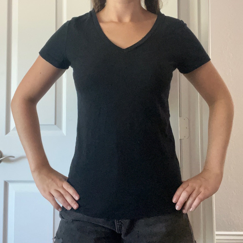 Universal Thread V-Neck Tee - Picture 6 of 6